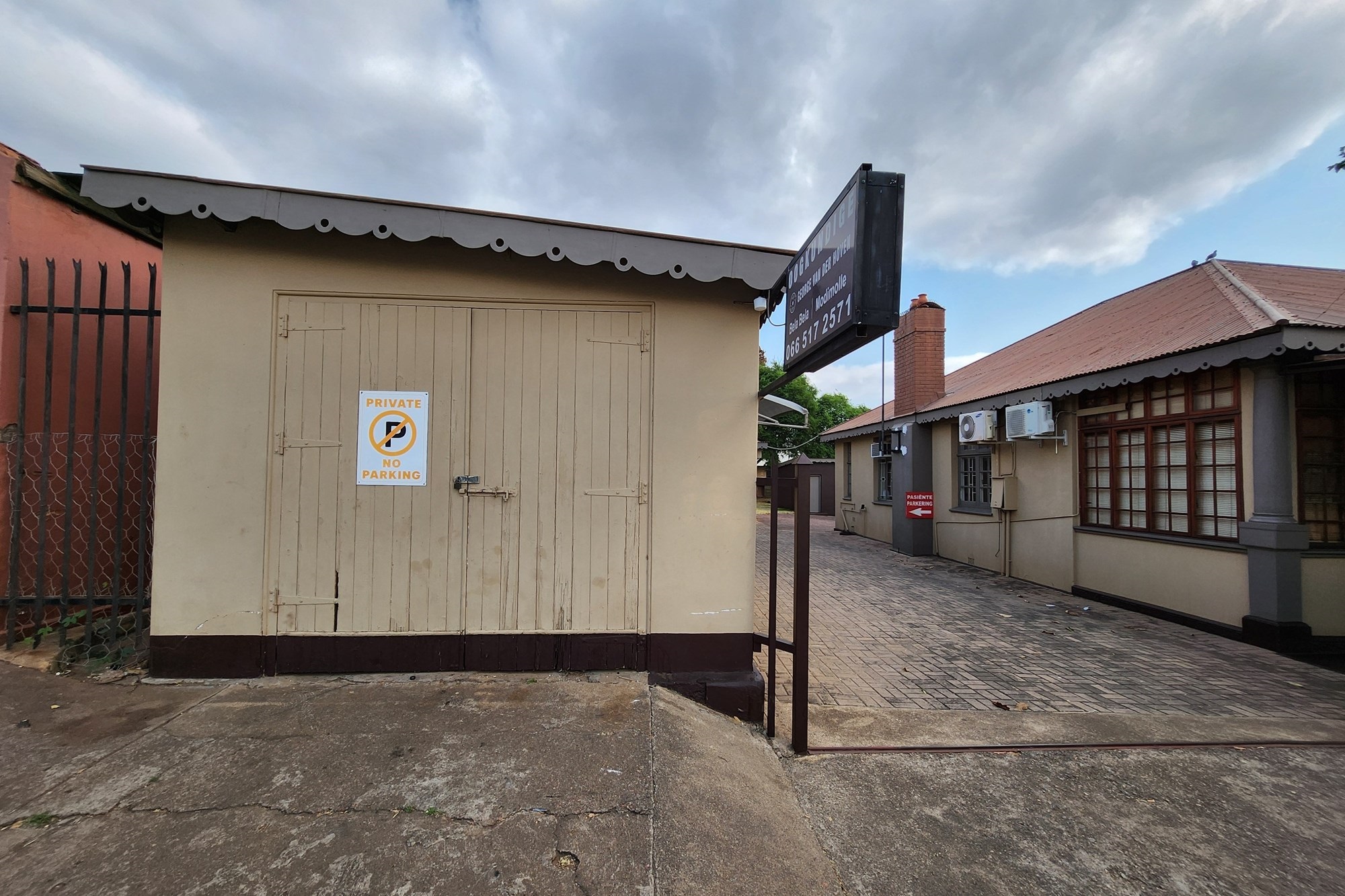 Fore Sale: Historic House with Business Rights