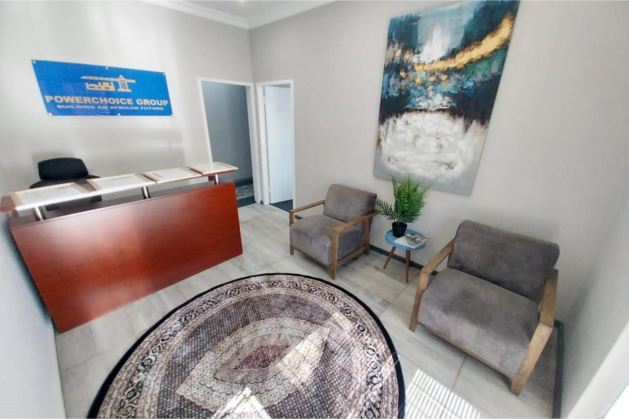 Commercial property for sale in Die Hoewes