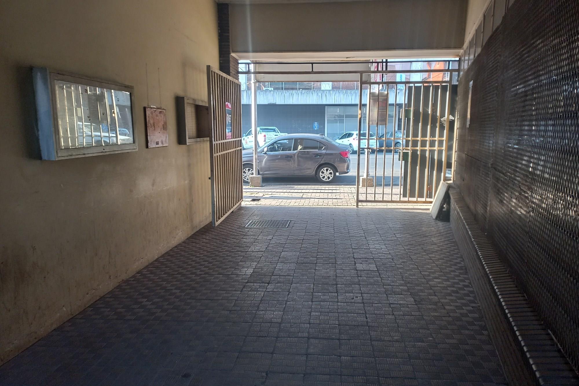 ANOTHER OFFICE SPACE FOR SALE IN CBD PMB PERKS ARCADE BUILDING