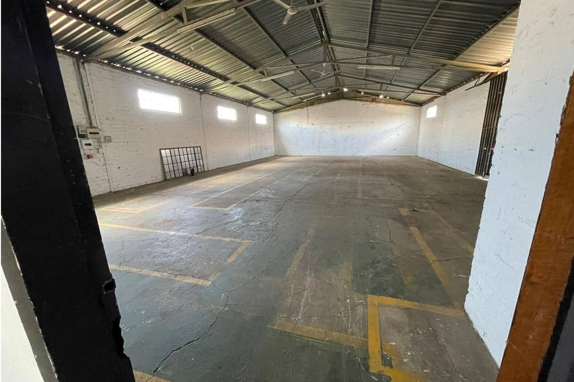 VANDERBIJLPARK * COMMERCIAL PROPERTY CW 6 * R14 500 000.00 * 2.688HA * SUPERMARKET * LIQUOR SHOP