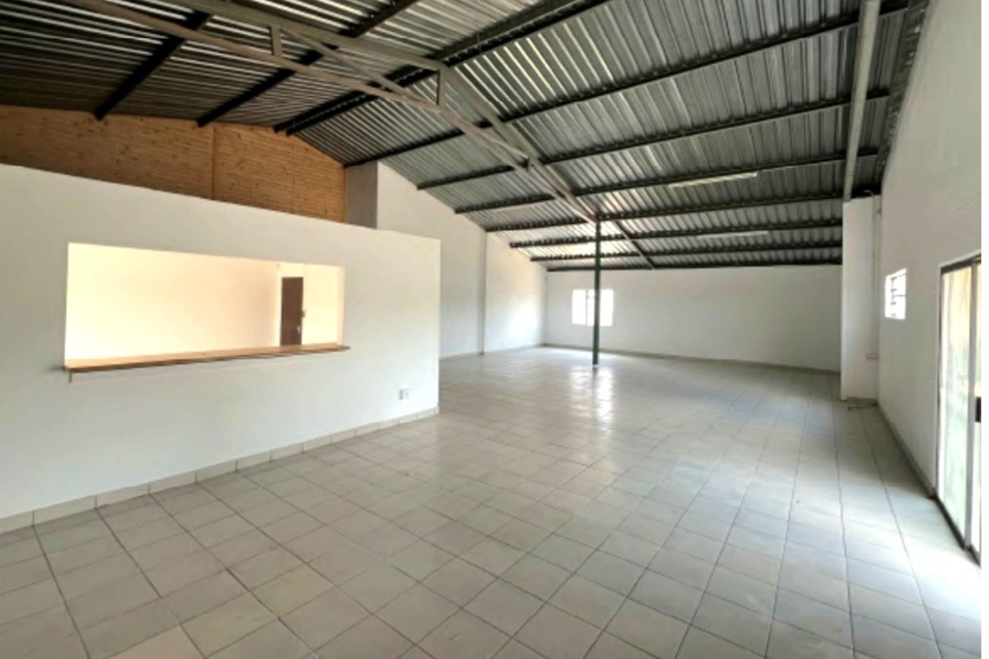 VANDERBIJLPARK * COMMERCIAL PROPERTY CW 6 * R14 500 000.00 * 2.688HA * SUPERMARKET * LIQUOR SHOP