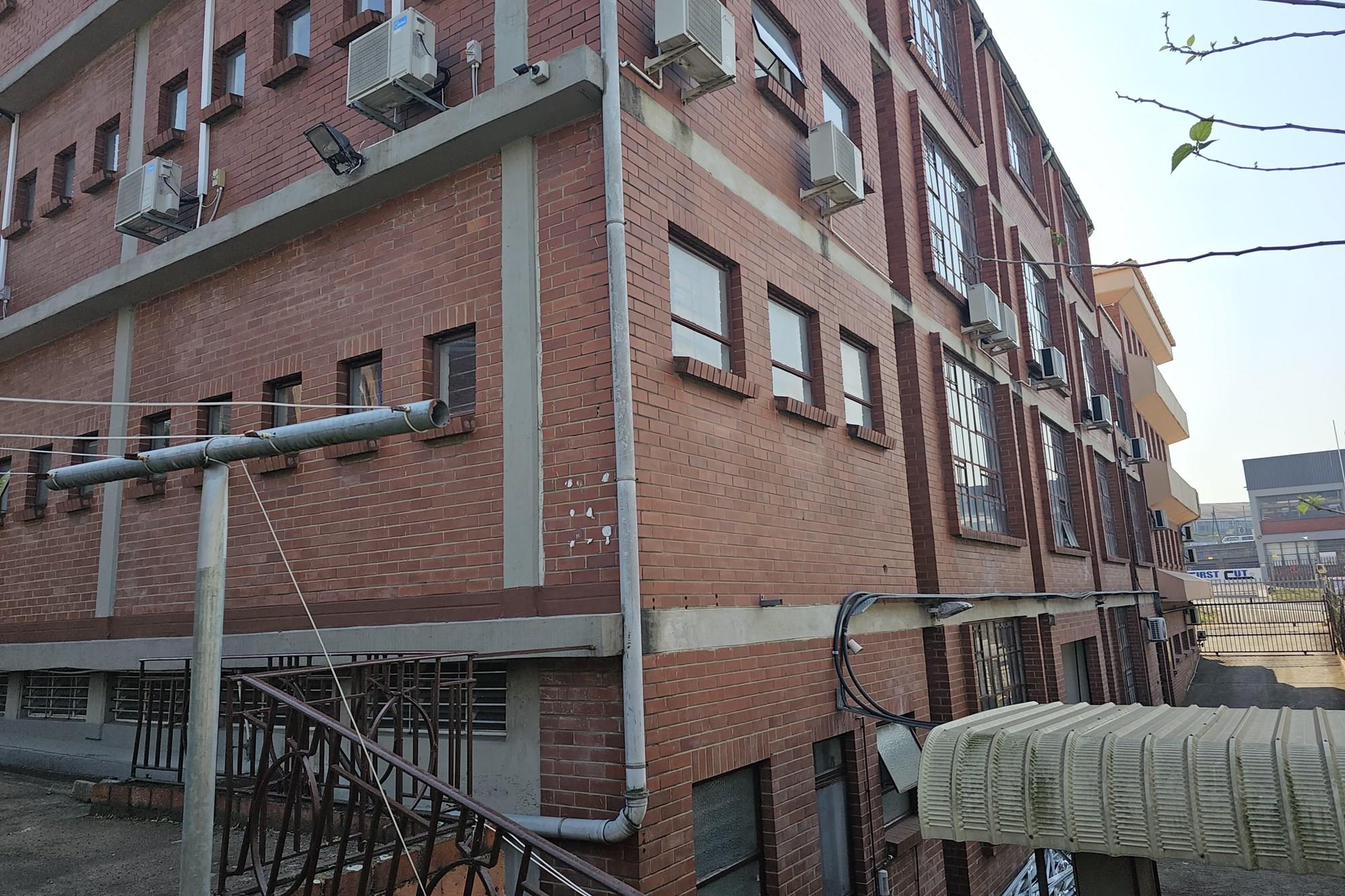 VALUABLE INVESTMENT PROPERTY FOR SALE - PRICE DRASTICALLY REDUCED !