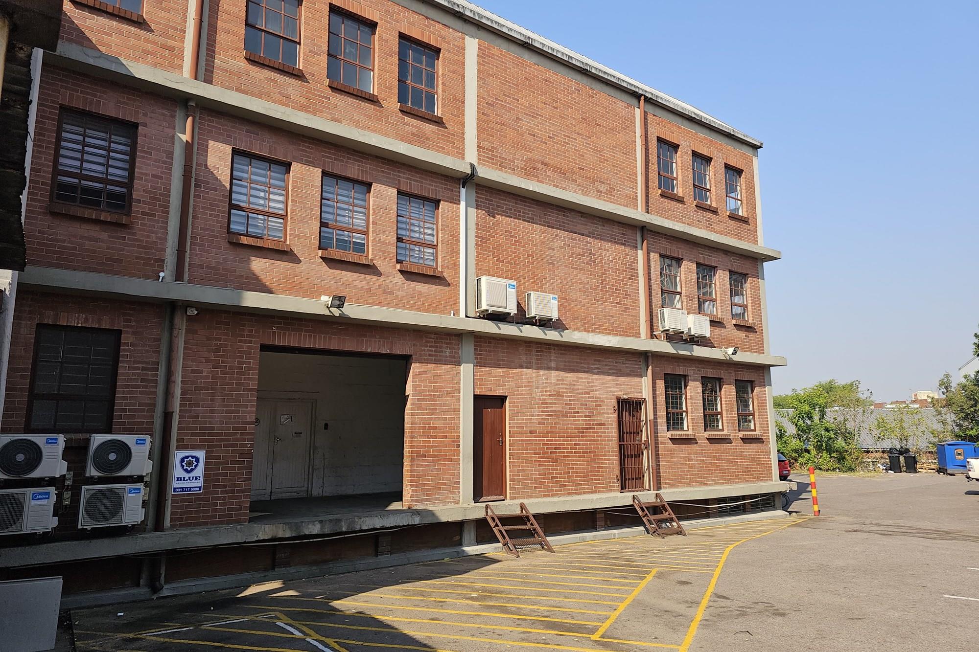 VALUABLE INVESTMENT PROPERTY FOR SALE - PRICE DRASTICALLY REDUCED !