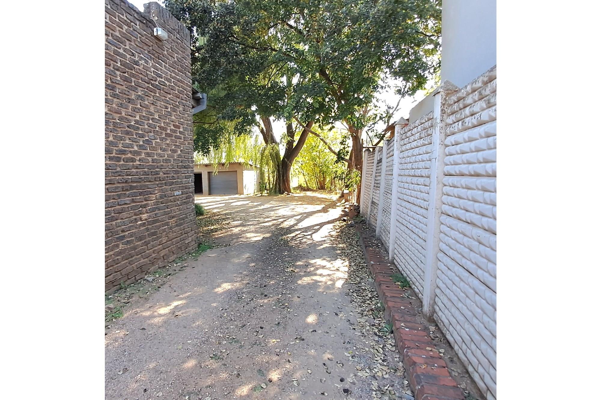 Investment opportunity: Six apartments available for purchase. Ideal for generating rental income