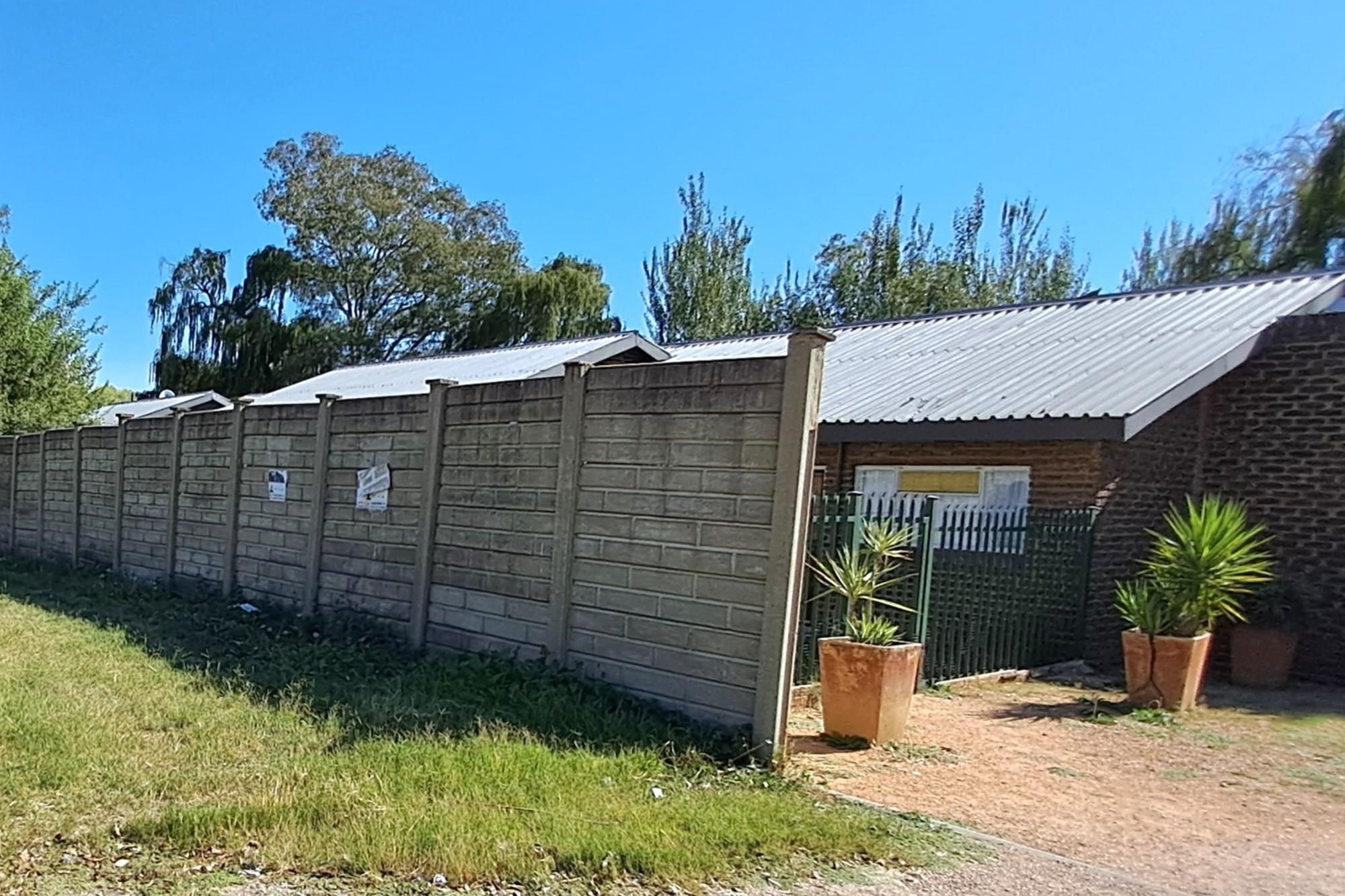 Investment opportunity: Six apartments available for purchase. Ideal for generating rental income