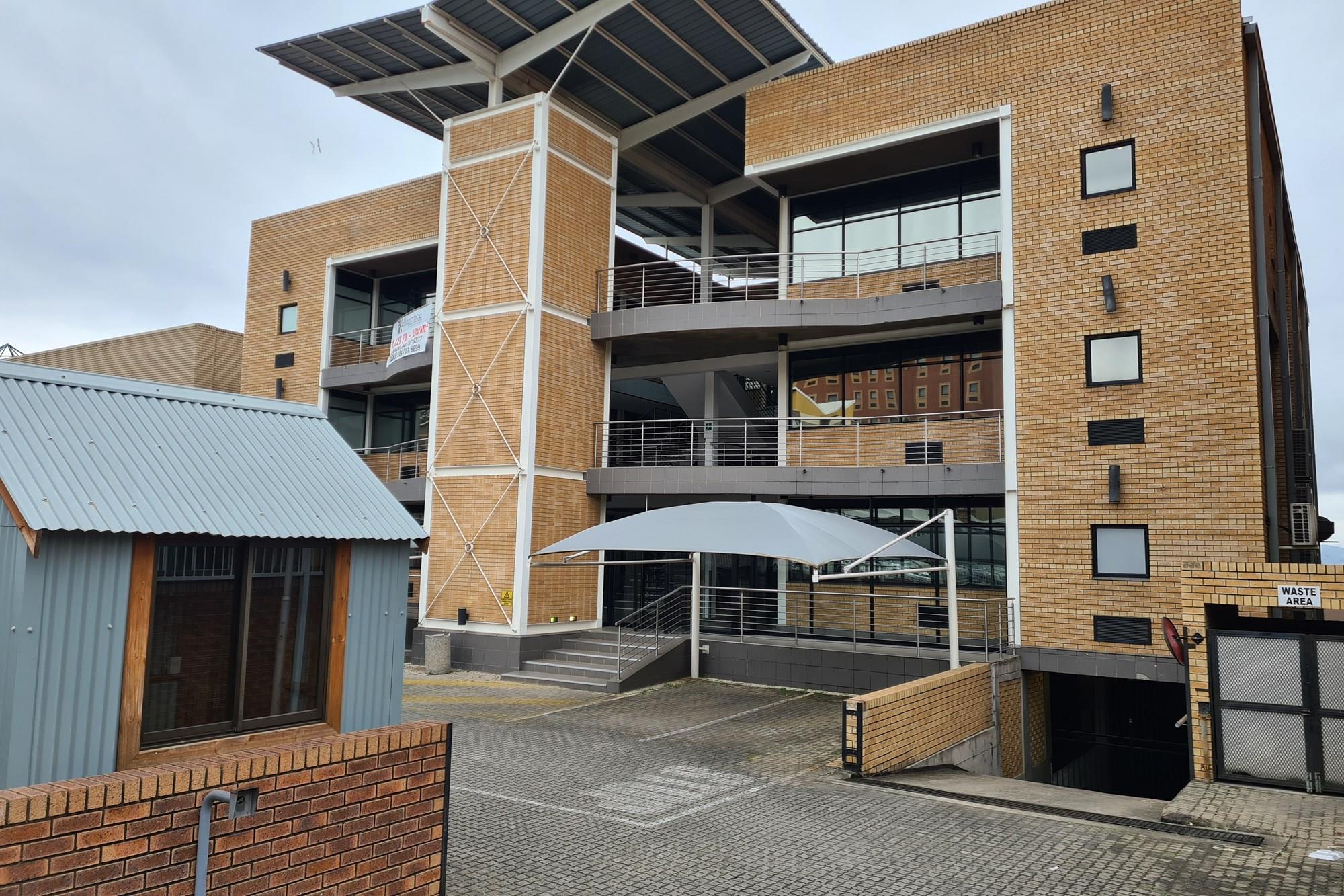 Versatile Commercial Property: Tailor-Made for Your Business in Nelspruit CBD