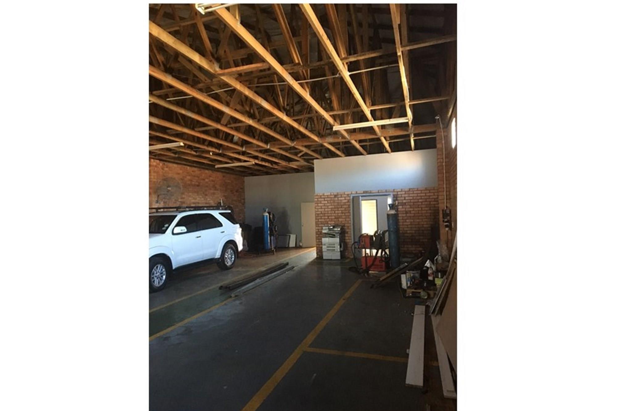 Commercial Unit For Sale In CBD Richards Bay