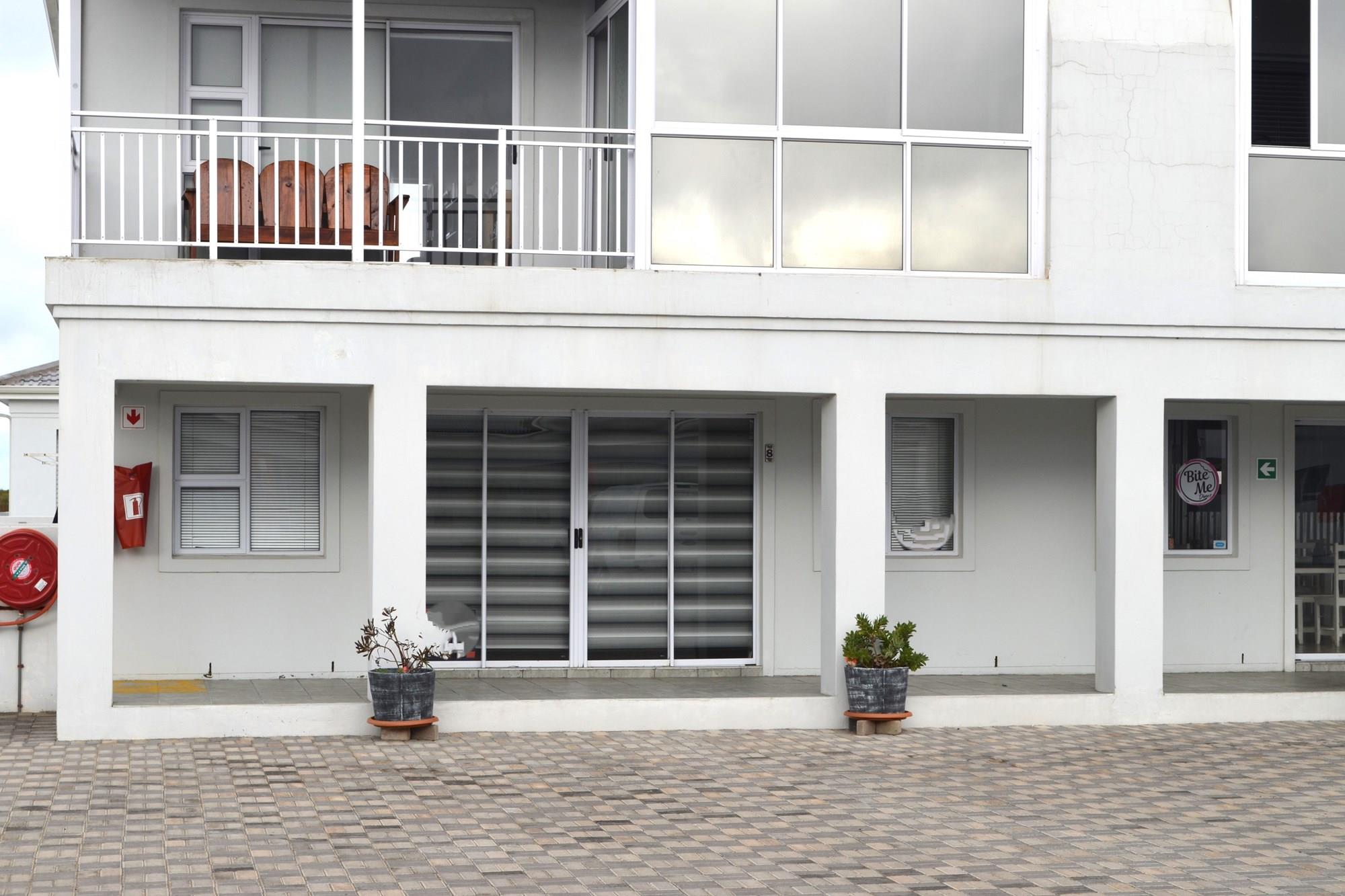 Commercial Property with Studio flat and garage unit for sale Gouritsmond