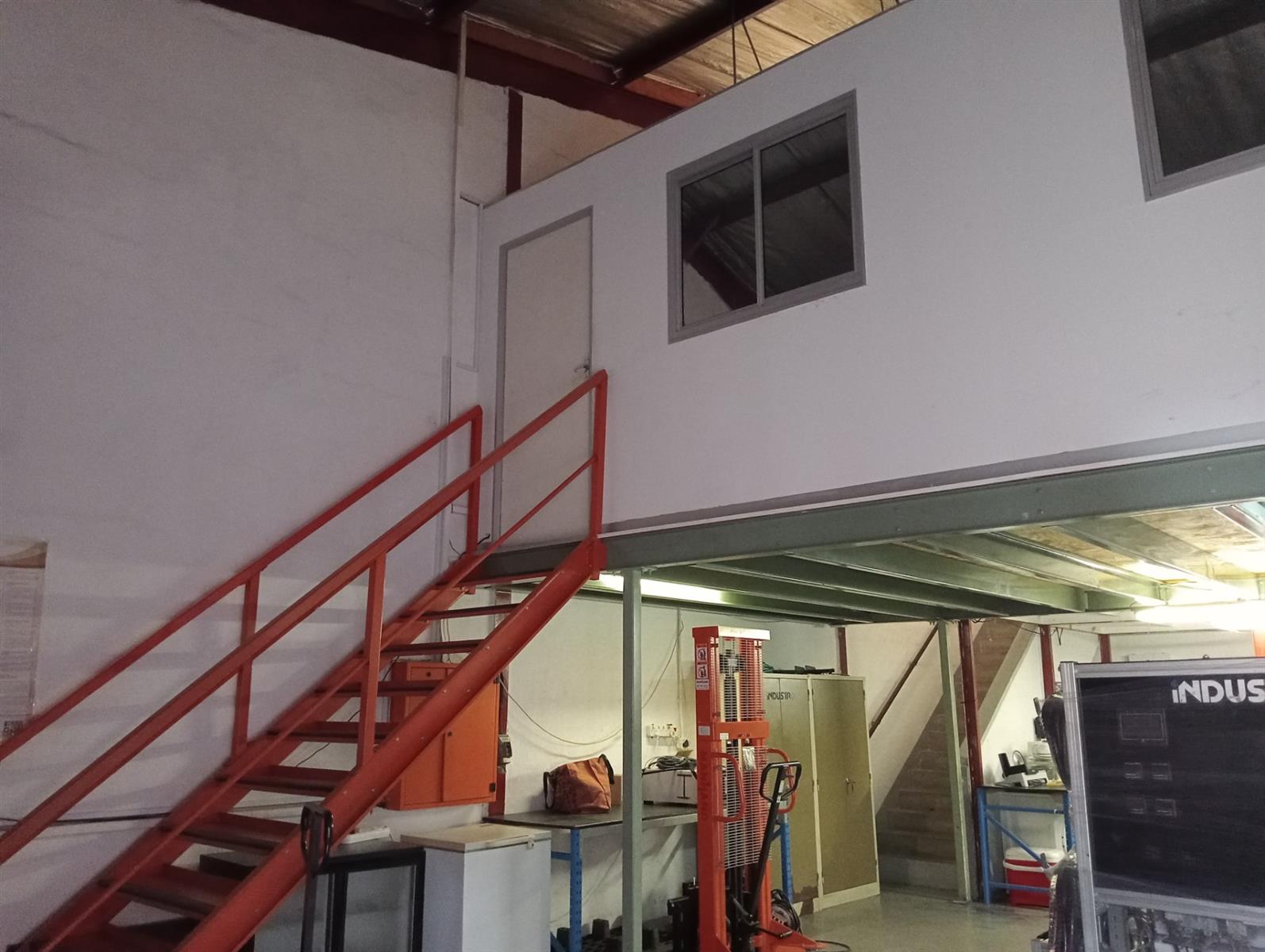Warehouse to let in West Durban.