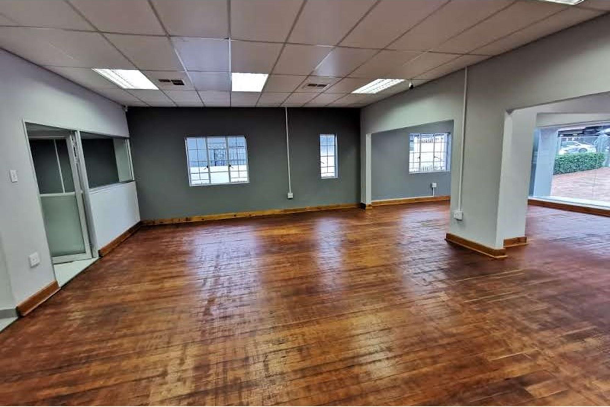 Stunning Stand-alone retail on busy Greenside street!