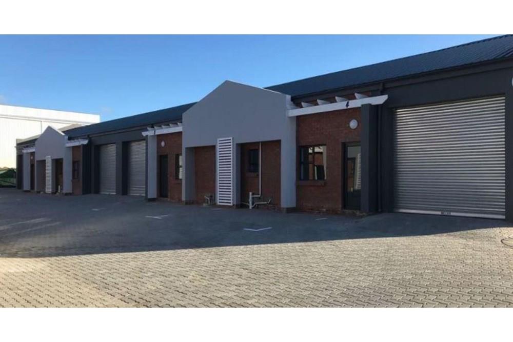 2 Prime warehouses for sale In Popular secure Bus Park: Price is inclusive of vat !!!