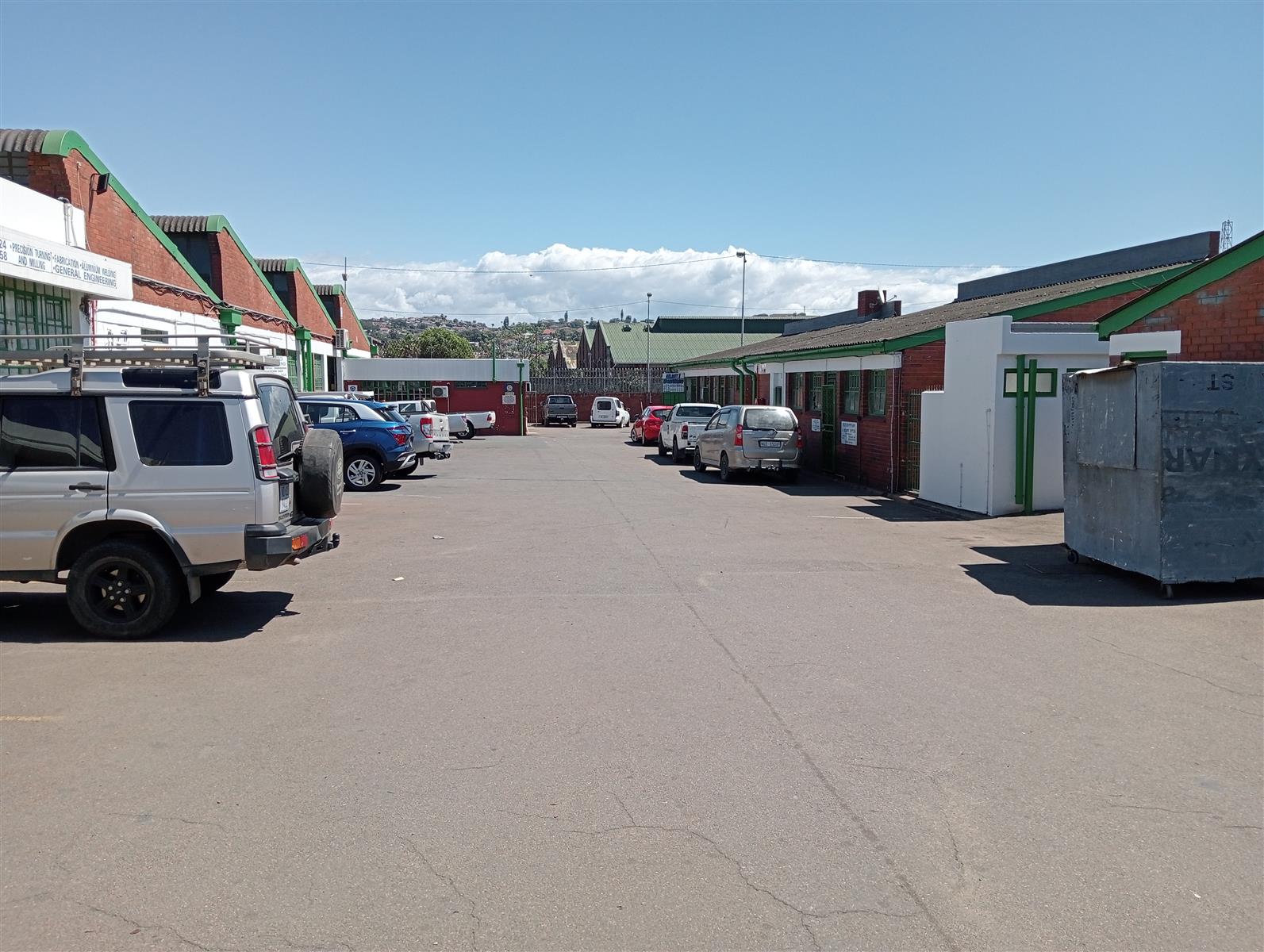 Warehouse for rent in Jacobs, Durban, KwaZulu Natal, 700 m²