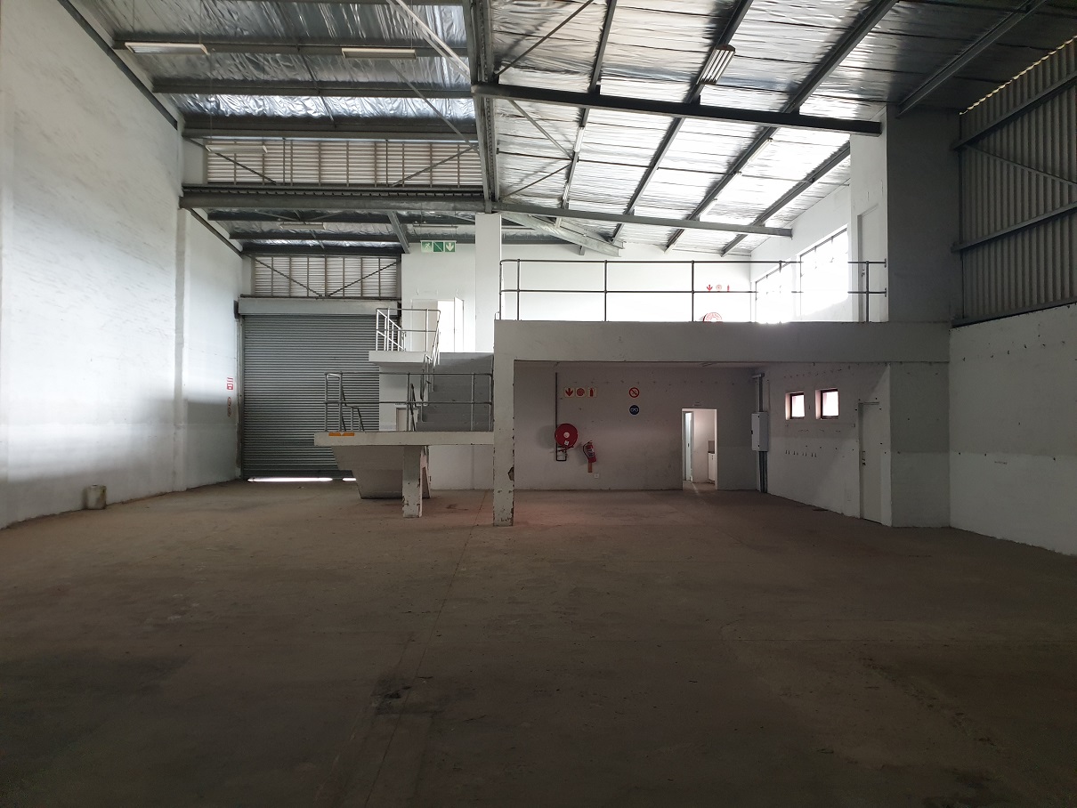 Warehouse to let.