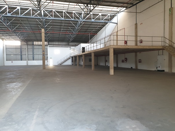 Warehouse to let.