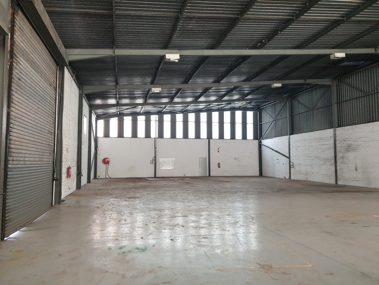 Warehouse to let.