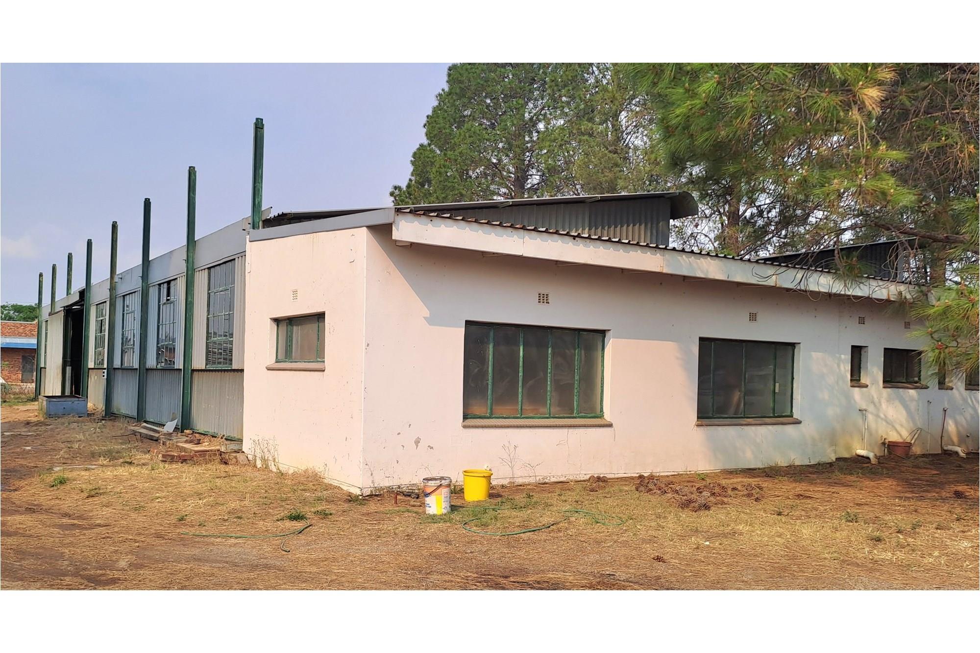 Excellent Industrial Property for a give away price in Tumahole, Parys with a big house on property