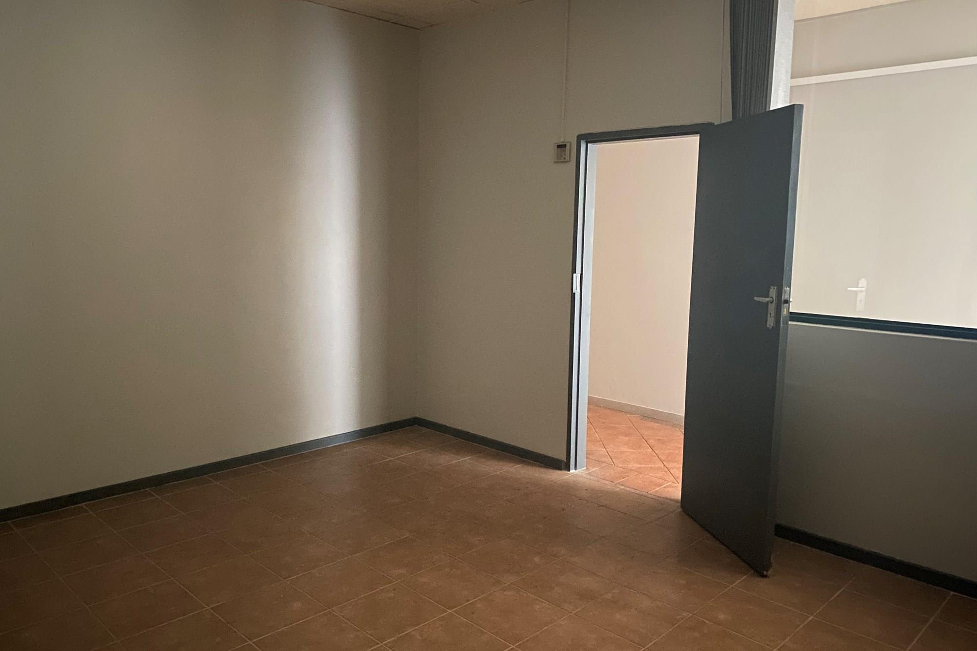 Prime Office Or Retail Space For Sale