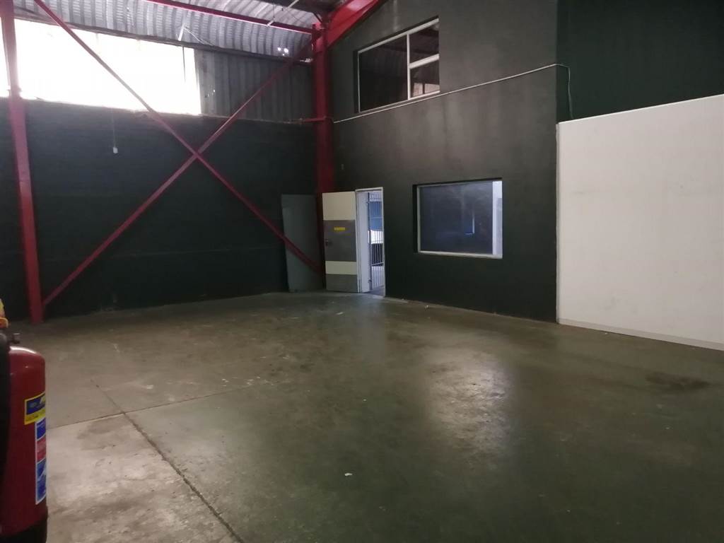 Warehouse To Rent in Mahogany Ridge, Pinetown, KwaZulu Natal