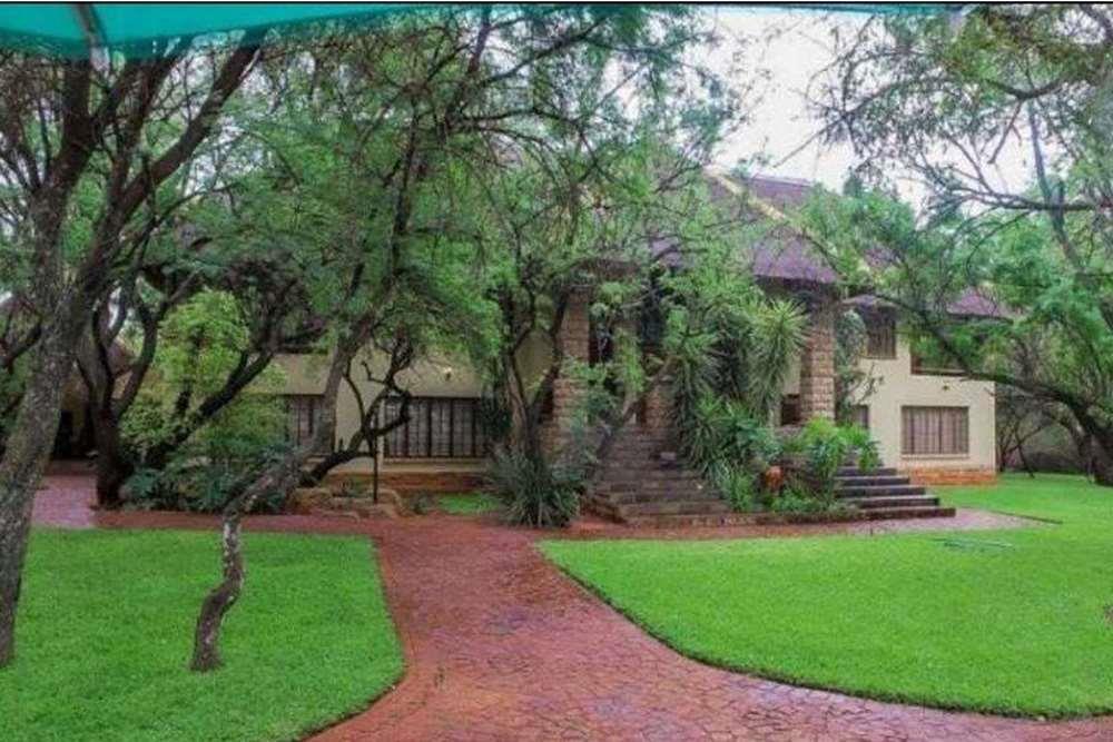 Lodge for sale in Kameeldrift East, Pretoria, 60000 m²