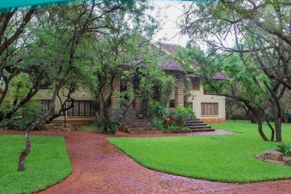 Lodge for sale in Kameeldrift East, Pretoria, 60000 m²