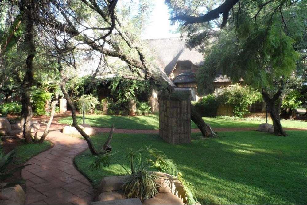 Lodge for sale in Kameeldrift East, Pretoria, 60000 m²