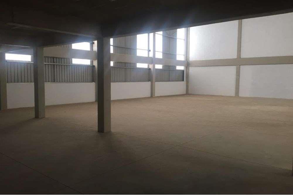 Pristine warehouse to let in prime Cornubia Park with link truck container access.