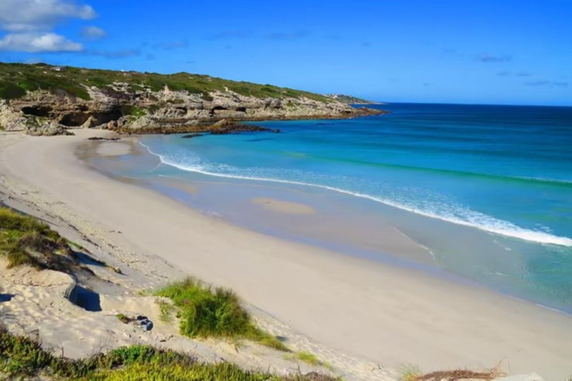 845 sqm plot in Franskraal in Gansbaai incl approved building plan ...