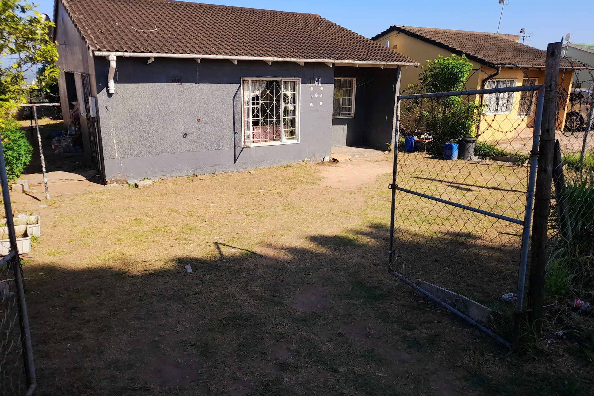 Charming Three-Bedroom Cottage in Trenance Park, Verulam. Road level, stepless with huge yard,