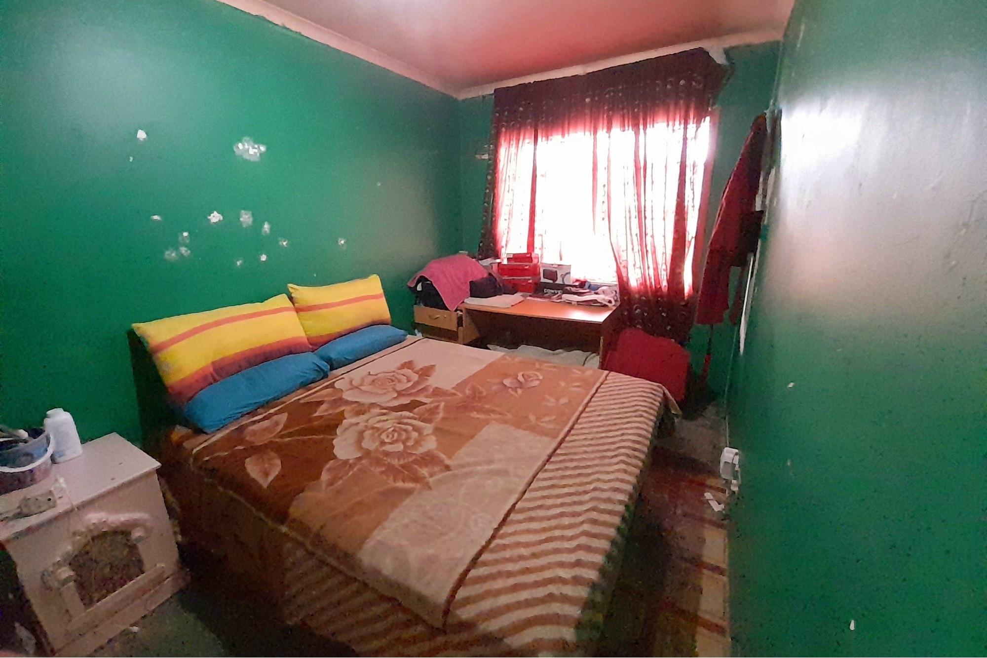 Charming Three-Bedroom Cottage in Trenance Park, Verulam. Road level, stepless with huge yard,