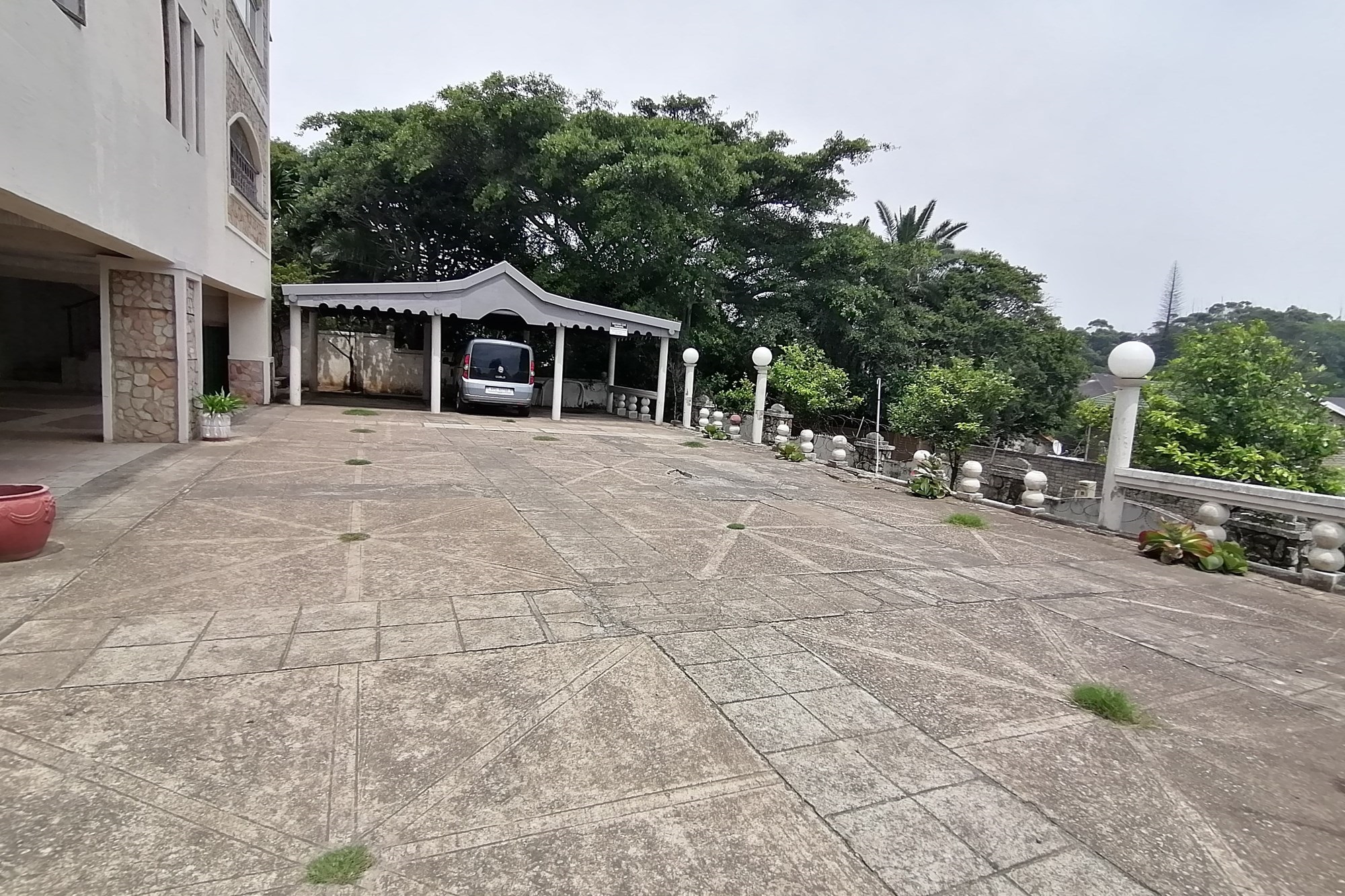 Margate. Calling All Investors, Sectional Title Building With Four Large Units