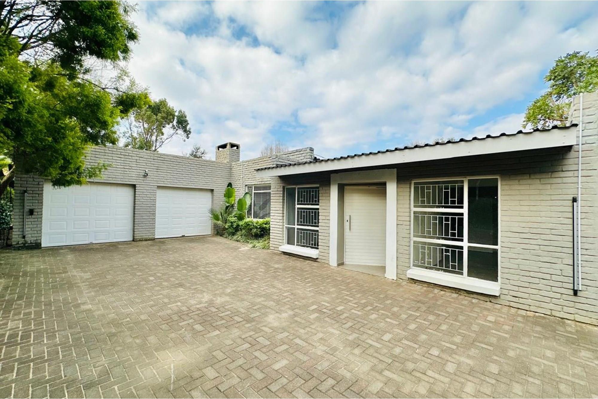 Luxury Living, Serene Surroundings... "sell you soon !"