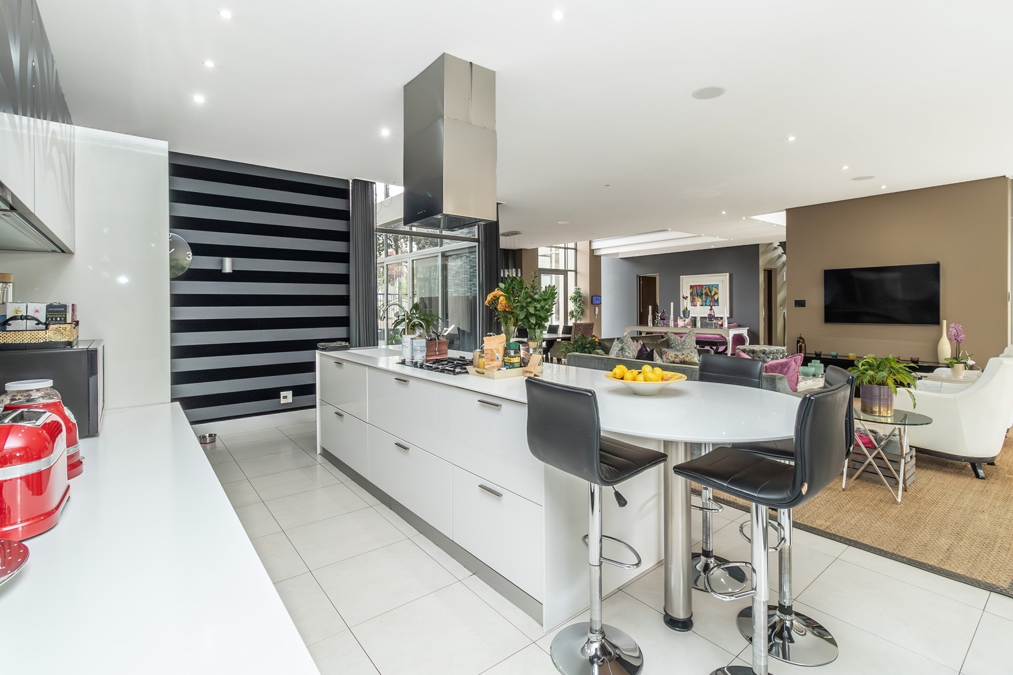 Luxurious and Secure Living in Morningside, Johannesburg