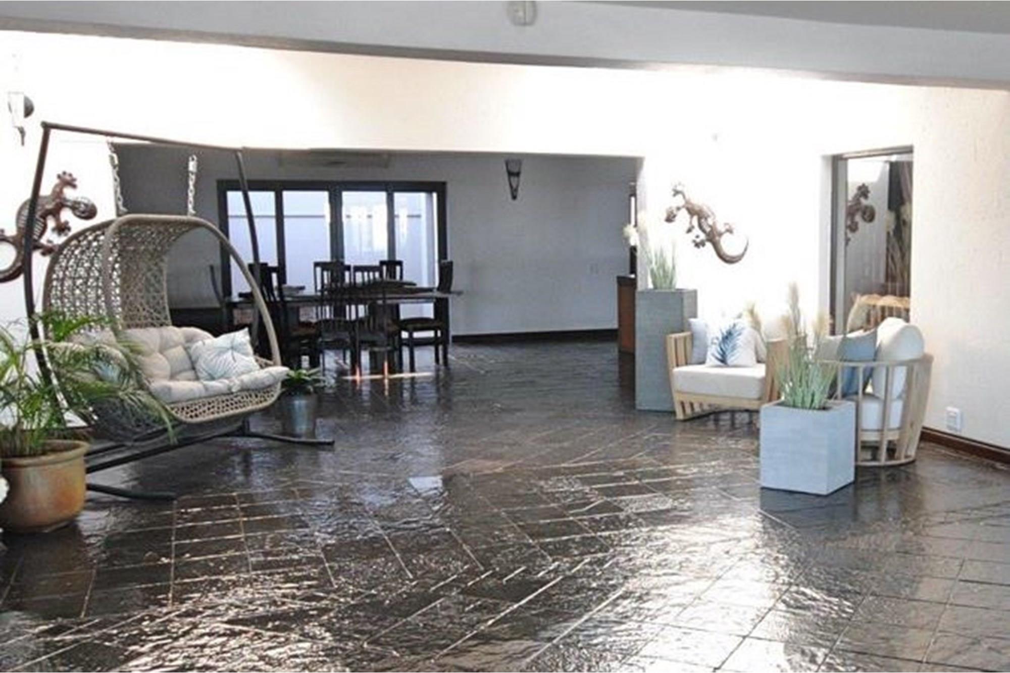"Luxurious 4-Bed Family Home in Vaalpark Oasis"
