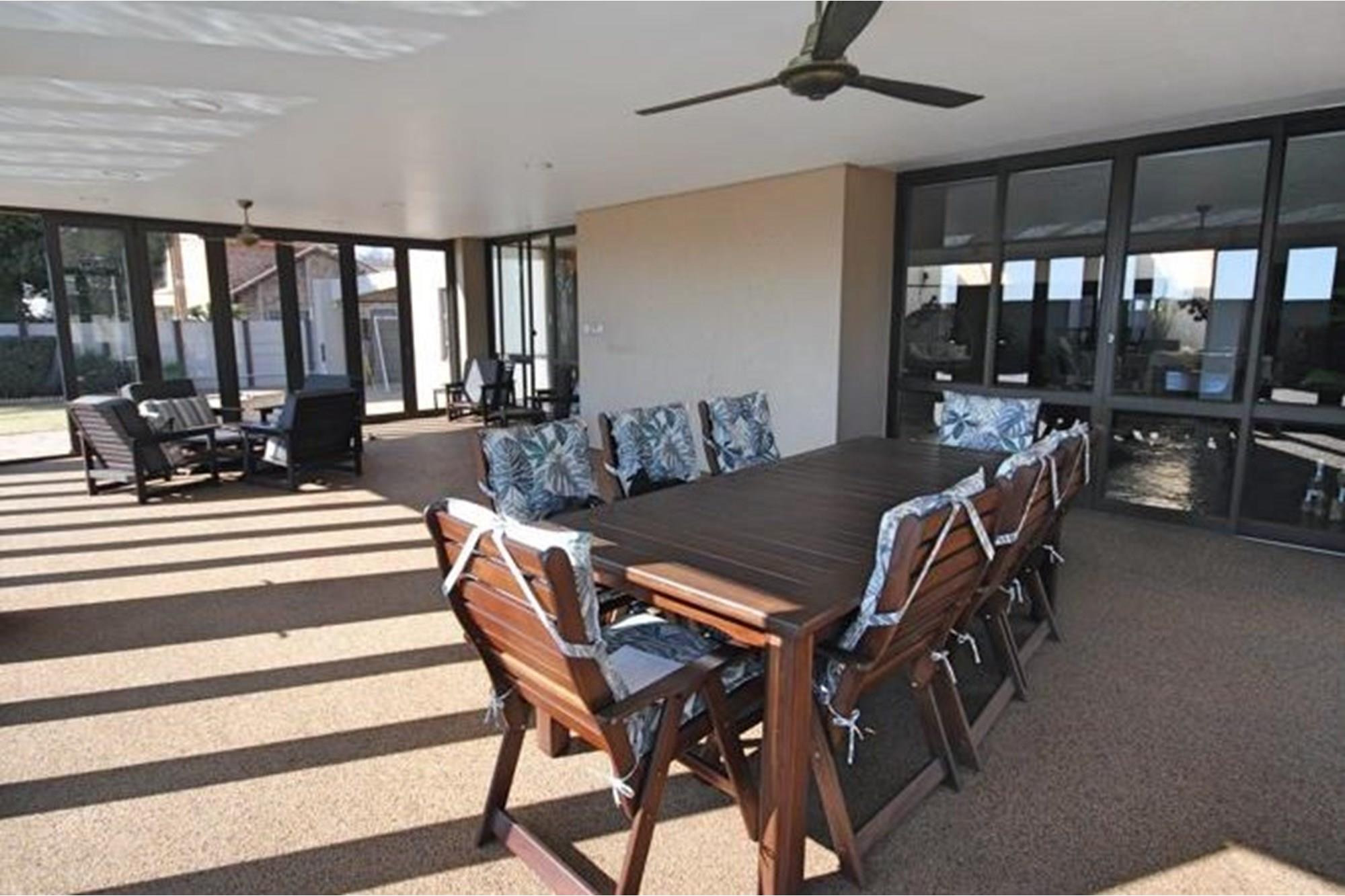"Luxurious 4-Bed Family Home in Vaalpark Oasis"