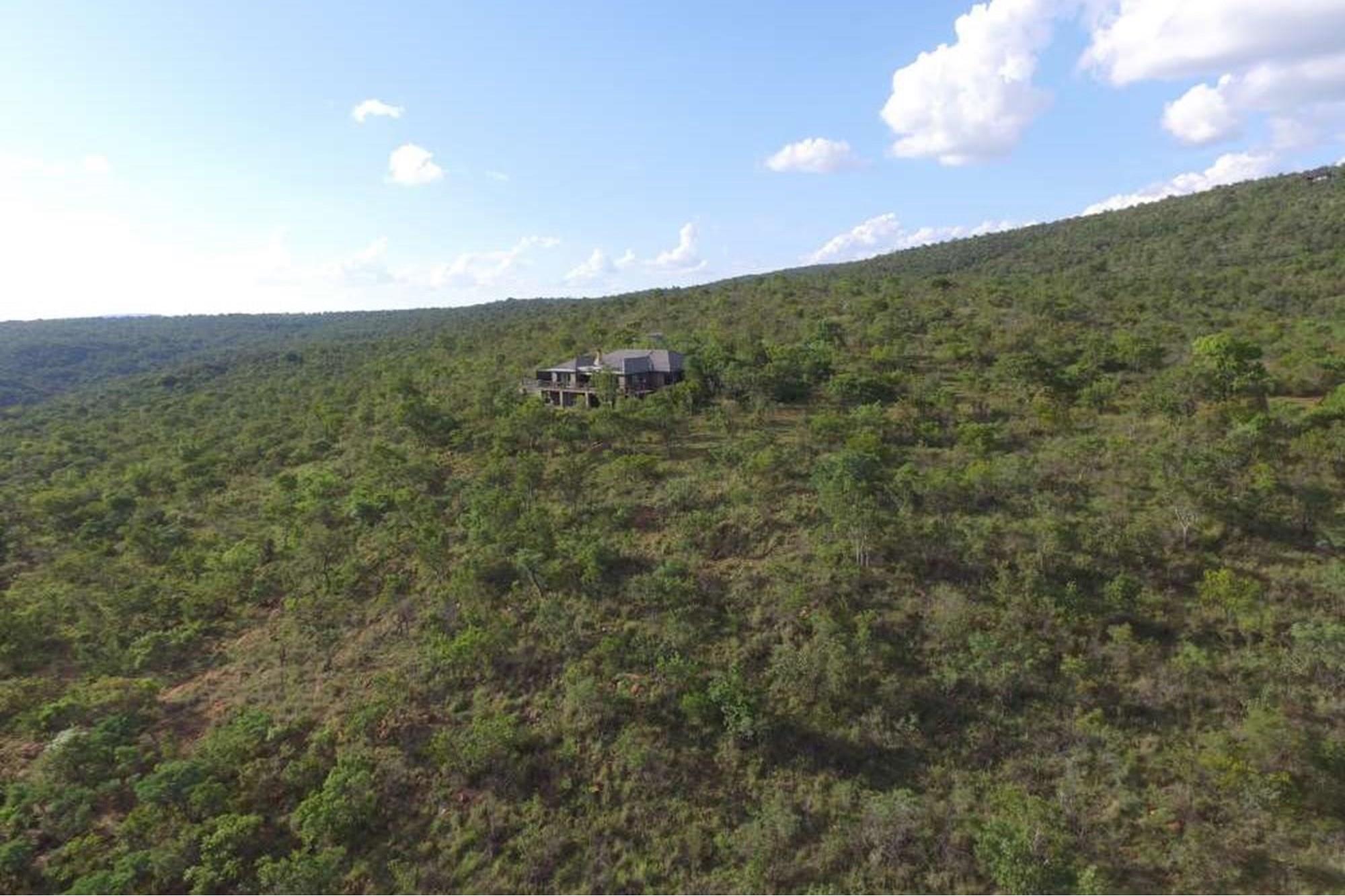 Highlands Wilderness - Three bedroom house with spectacular mountain views