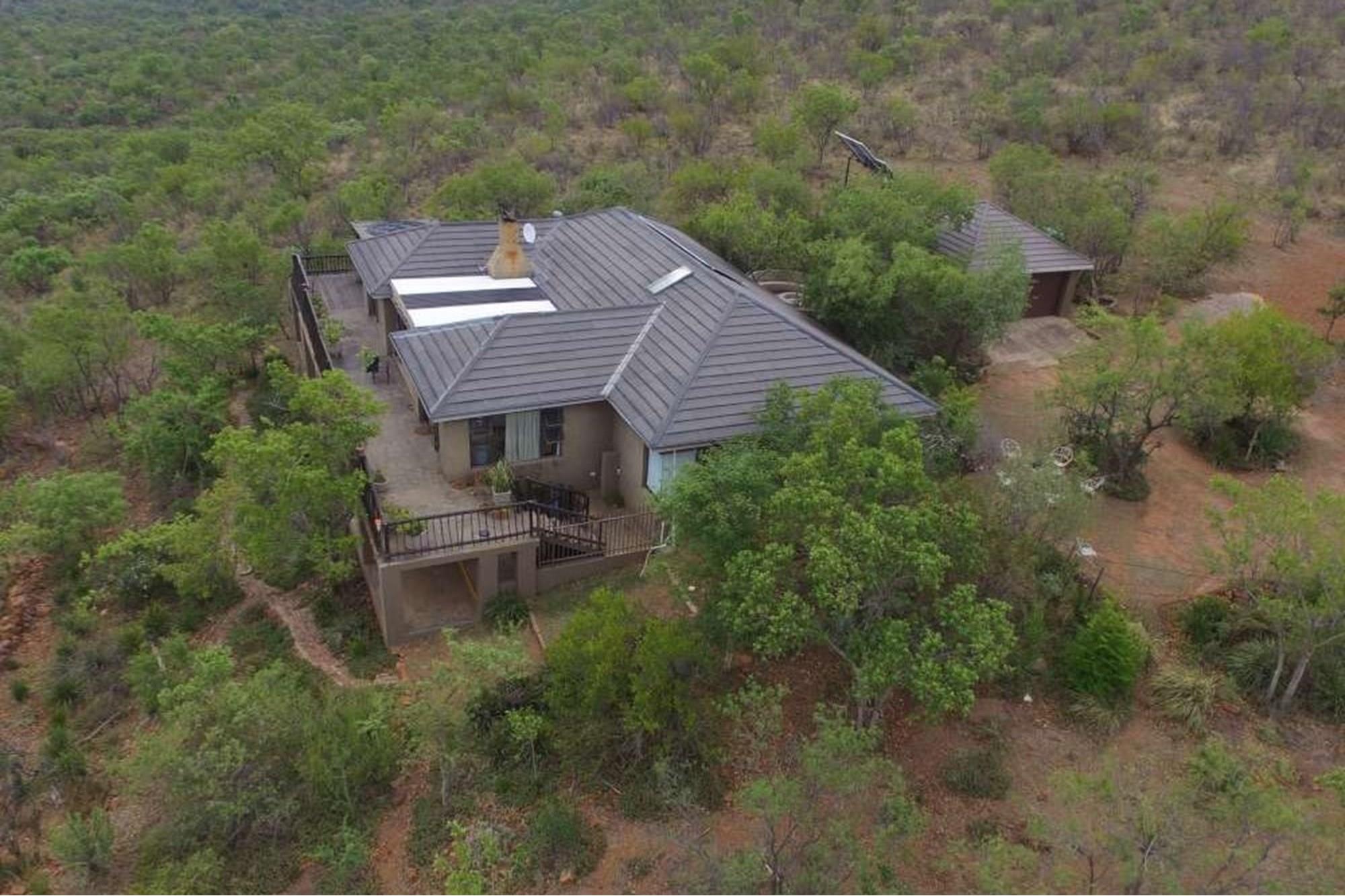 Highlands Wilderness - Three bedroom house with spectacular mountain views