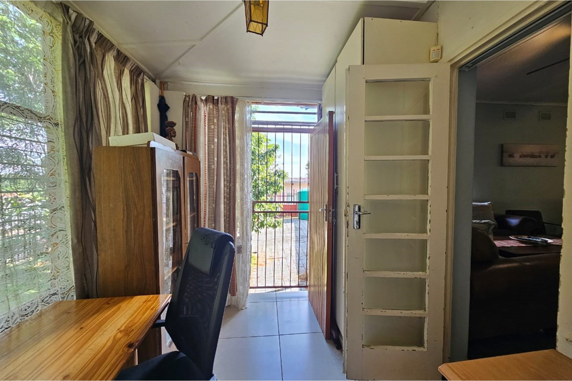Charming 3-Bed Home with Pool and Lapa