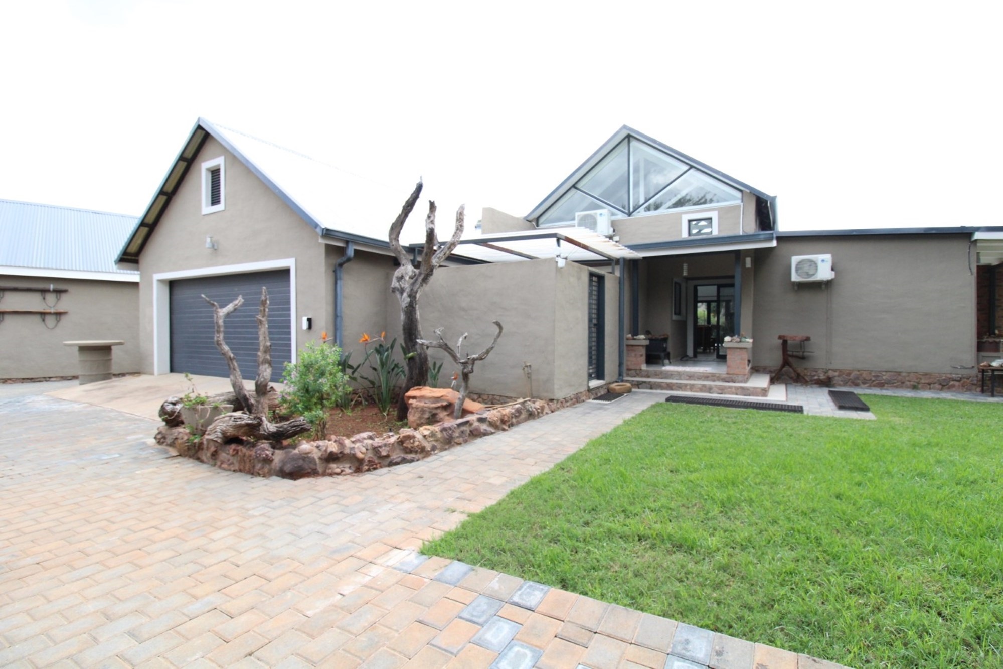 Intaba Indle Wilderness Estate - Dream four bedroom house (including one bedroom in chalet)