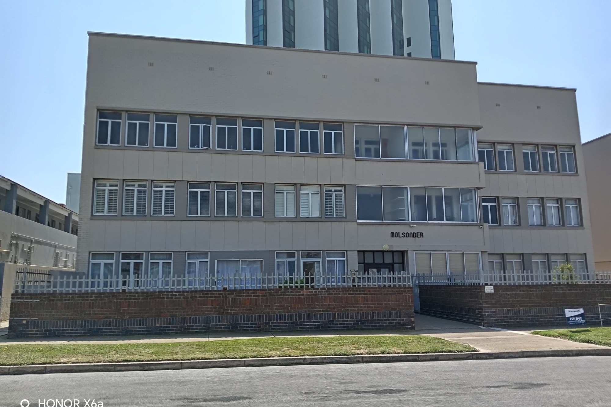 Apartment for sale in Summerstrand, Port Elizabeth, 120 m²
