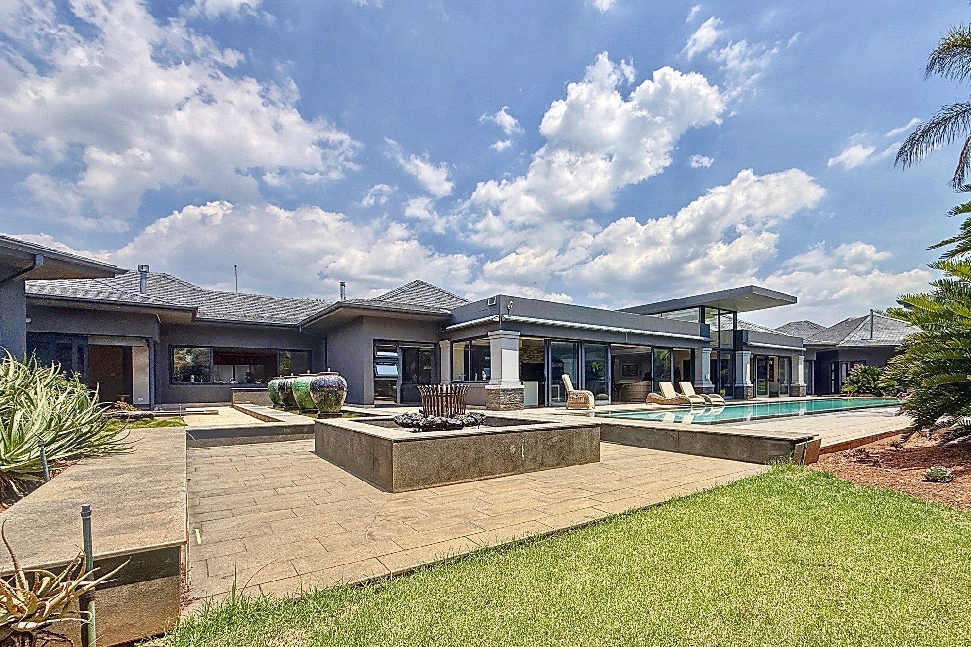 Flagship Mooikloof Equestrian Villa - Distinguished Off-Grid Luxury
