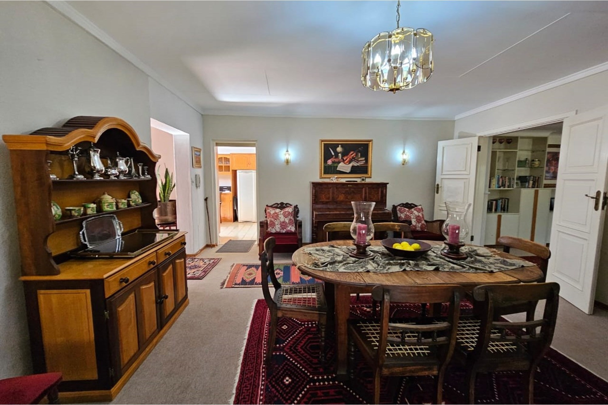 "Luxurious 3-Bed Home with Flat and Pool