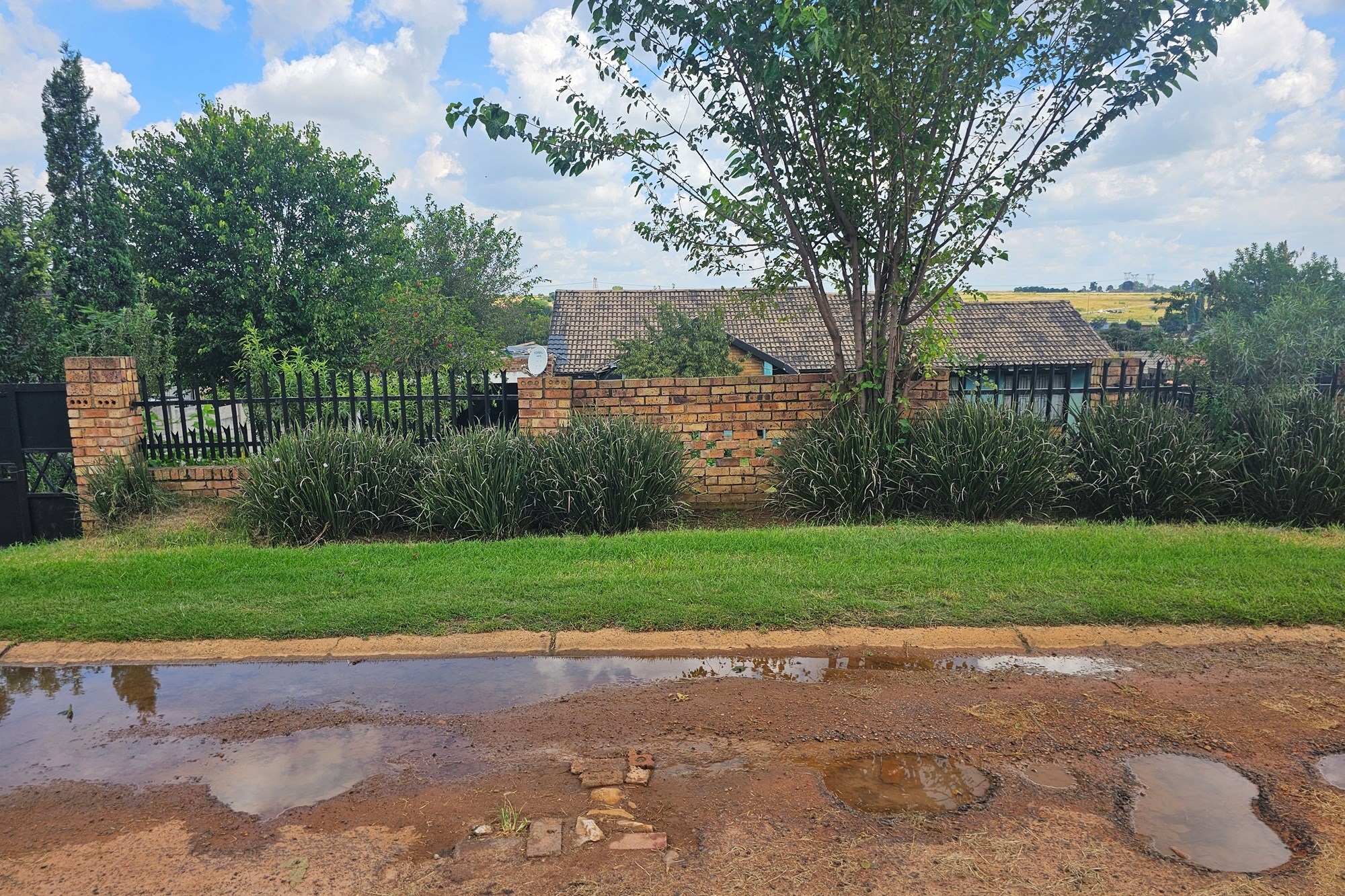 Great 3-Bedroom Home, Double Carport with potential - Ideal investment opportunity