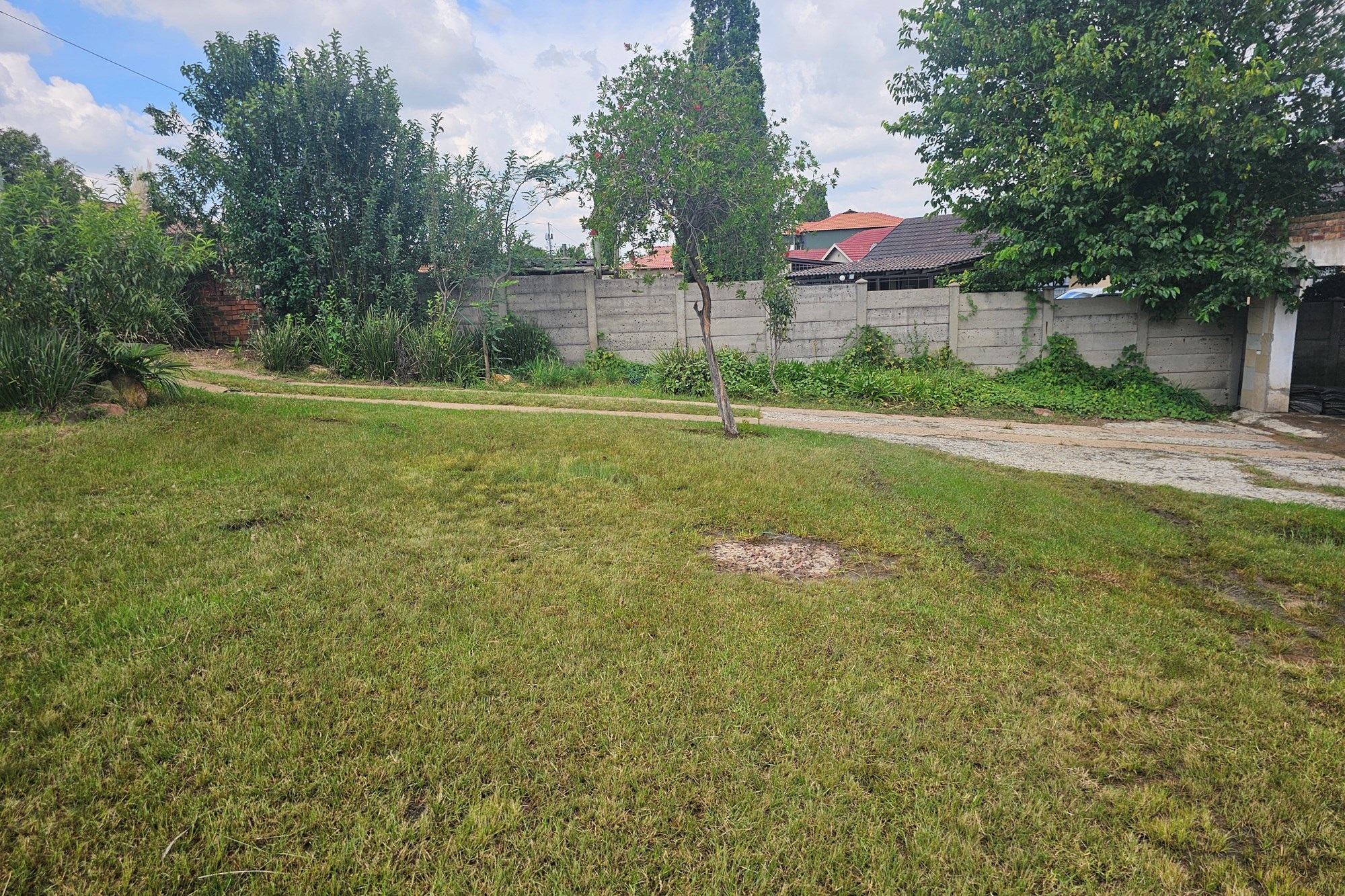 Great 3-Bedroom Home, Double Carport with potential - Ideal investment opportunity