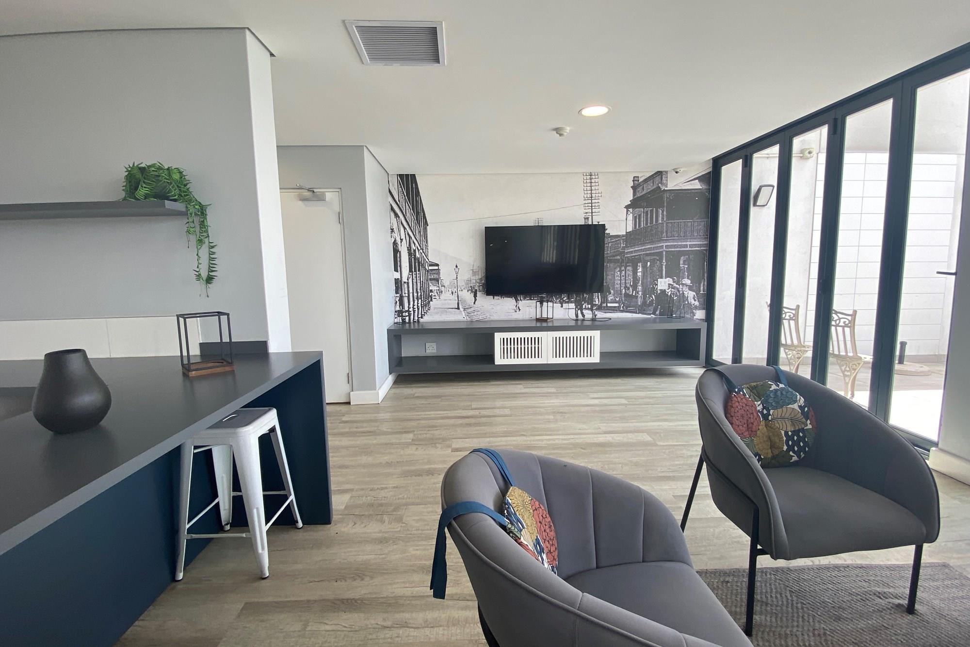 2 BEDROOM APARTMENT