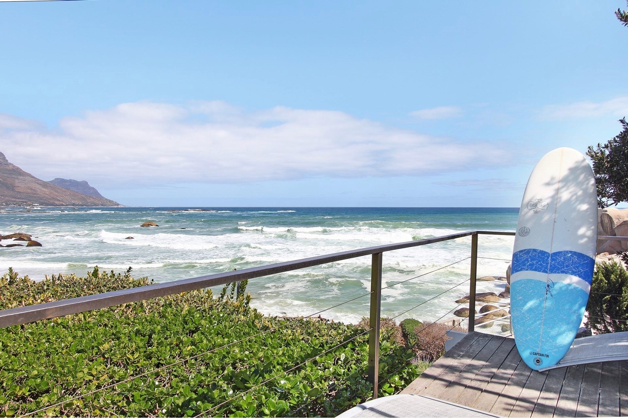 Glen beach 4 bedroom Beach bungalow-direct access