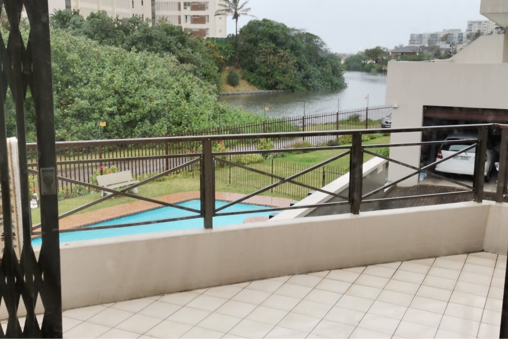 Luxury Living by the Lagoon - Your Seaside Sanctuary Awaits!
