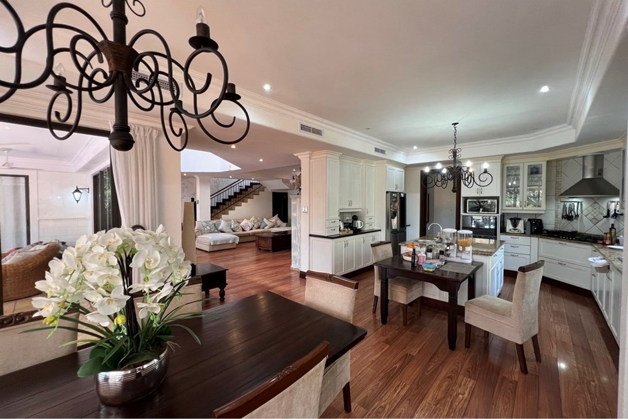 4 Bedroom Home in Zimbali