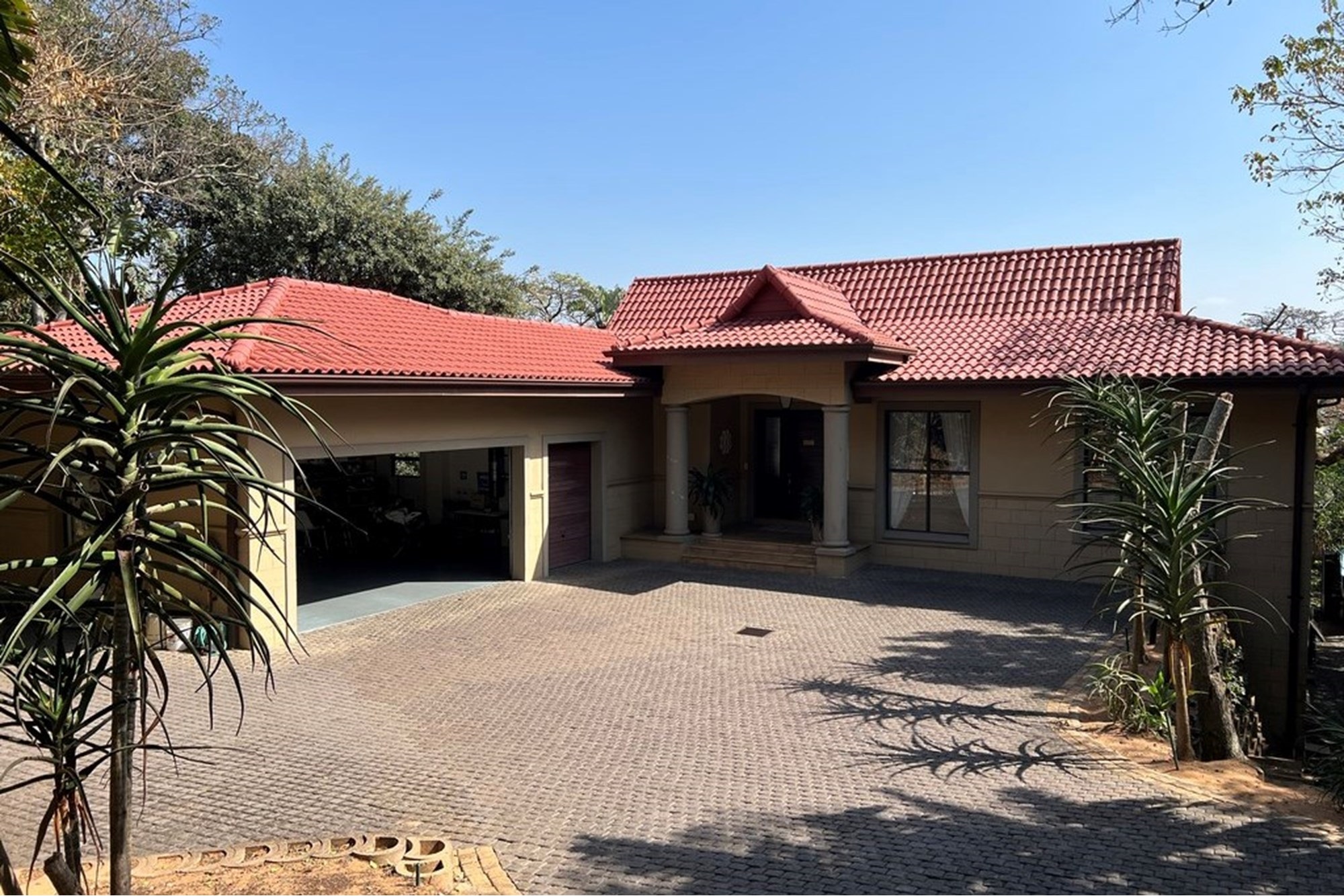 4 Bedroom Home in Zimbali