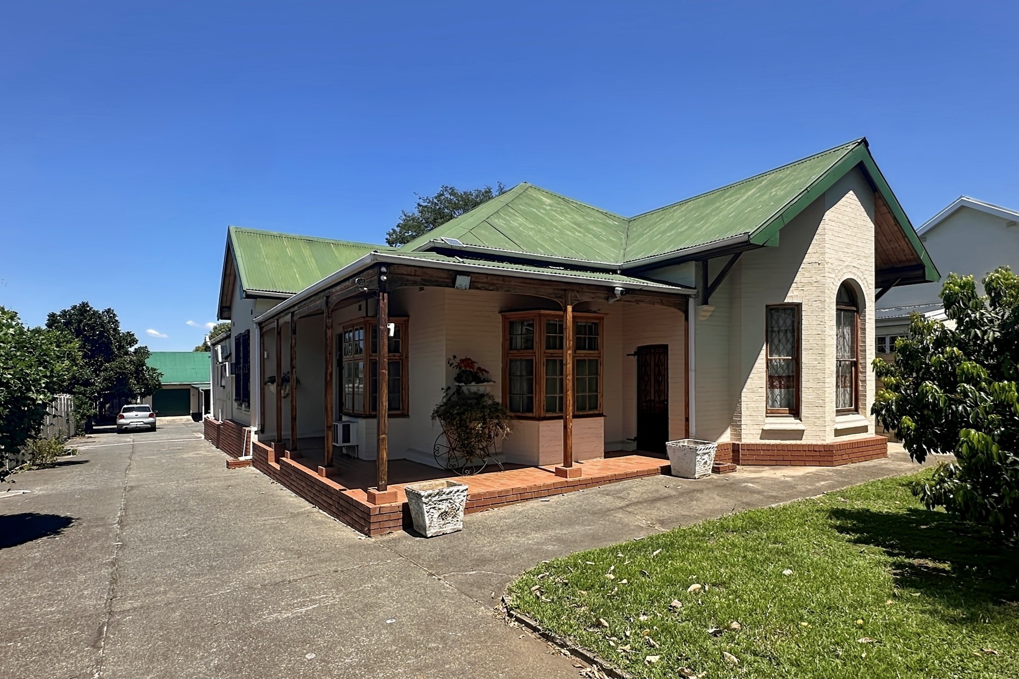 Prime Investment Opportunity on Prince Alfred Street - Spacious 3-Bedroom Property