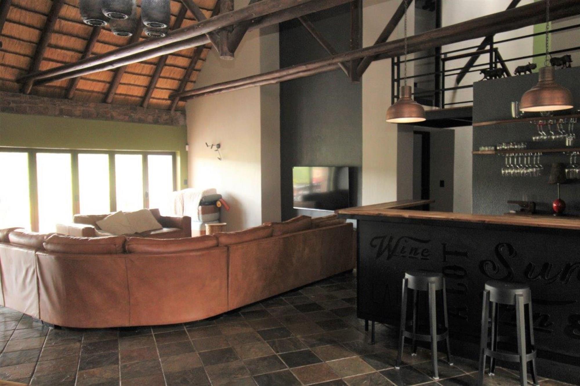 Intaba-Indle - South Africa - Six bedroom thatch lodge in private game reserve